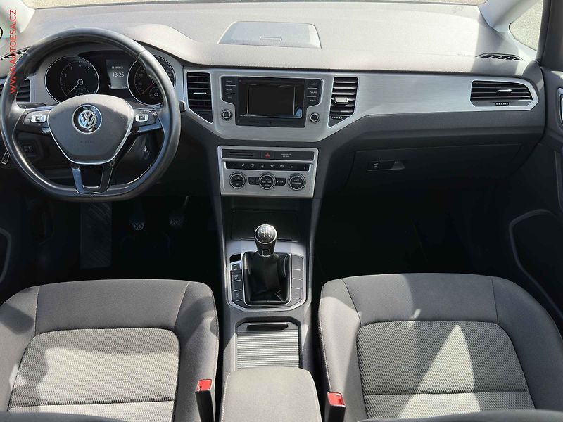 Volkswagen Golf Sportsvan (2015) 1.2TSi, AC, temp, park - fotka 8 z 19