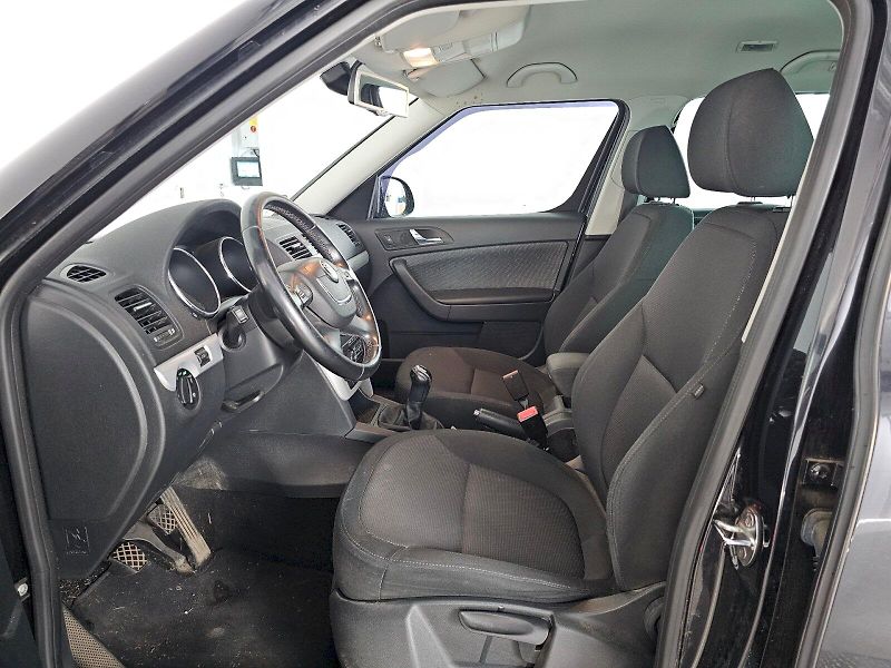 Škoda Yeti (2012) 1.4TSI 90kW AMBITION EXTRA - fotka 6 z 24