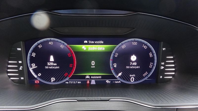 Škoda Superb Kombi 2.0TDi DSG Style plus - fotka 15 z 40