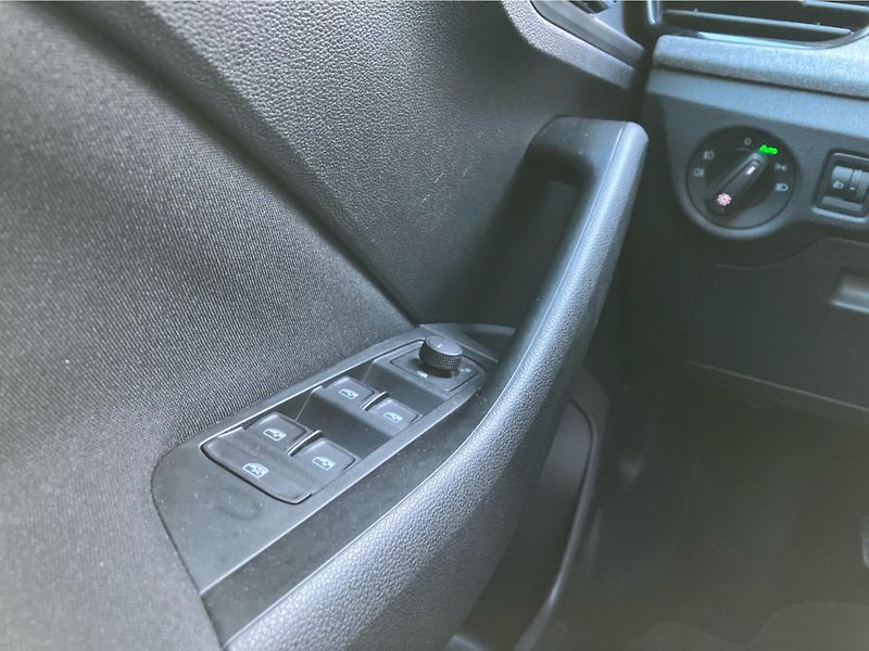 Škoda Scala 1,0TSi 85kW SELECTION - fotka 21 z 29
