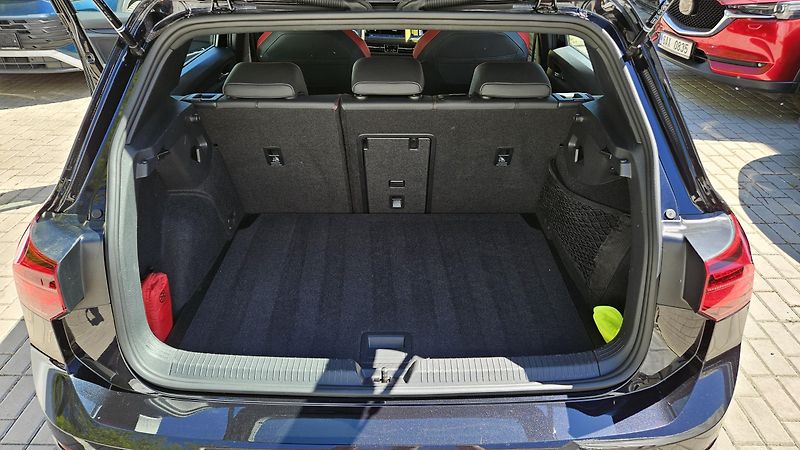 Volkswagen Golf (2024) GTI TSI 221 kW Clubsport DSG7 - fotka 12 z 32