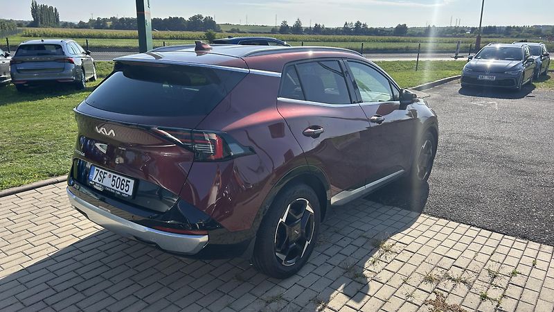 Kia Sportage (2025) 1.6 TGDI TOP 1.maj Facelift - fotka 4 z 13