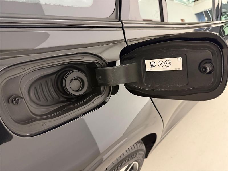 Volvo V60 (2026) 2,0 B4 Plus Dark  0282 - fotka 13 z 15