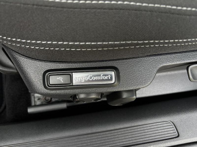 Volkswagen Passat (2022) Variant 1,5TSI EVO Business ČR - fotka 13 z 28