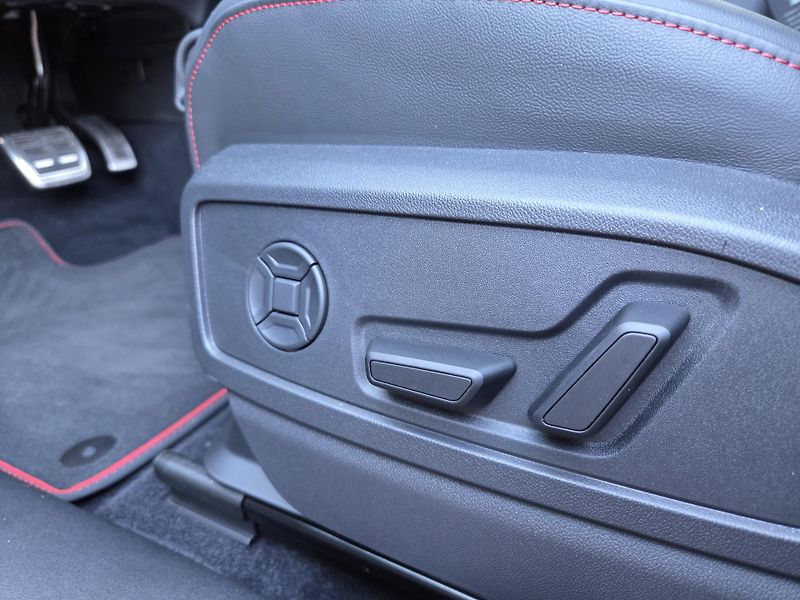 Audi Q5 TDi Q S-Line Vzduch Pano MAX!! - fotka 16 z 57