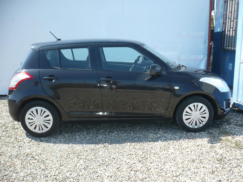 Suzuki Swift 1.2i 66Kw Klima - fotka 5 z 23
