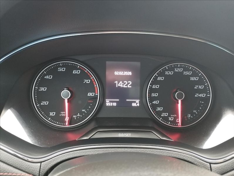 Seat Arona 1,0 TSi 85KW FR - fotka 11 z 23