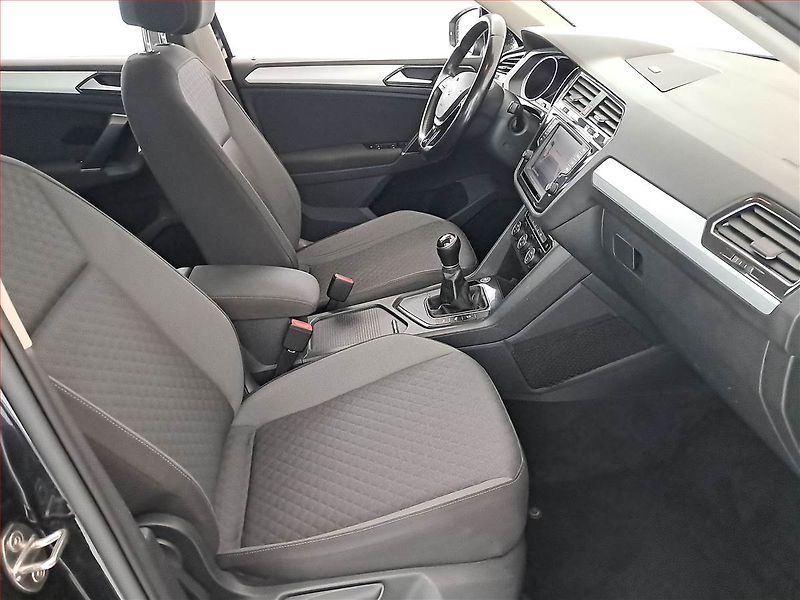 Volkswagen Tiguan (2016) 2.0 TDI, Serv.kniha, Navi - fotka 9 z 19