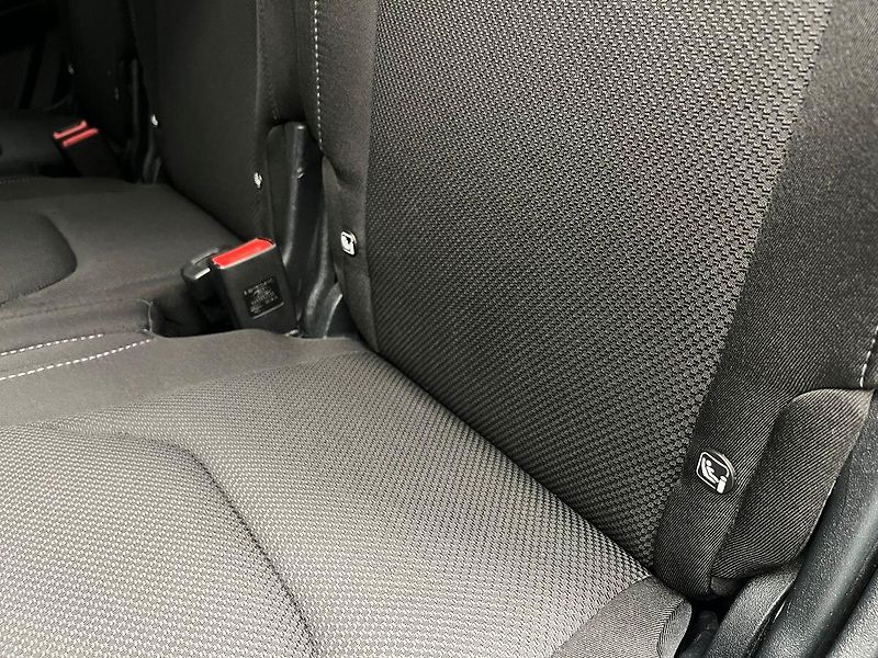 Ford S-MAX 2,5 HEV Titanium 7míst - fotka 27 z 70