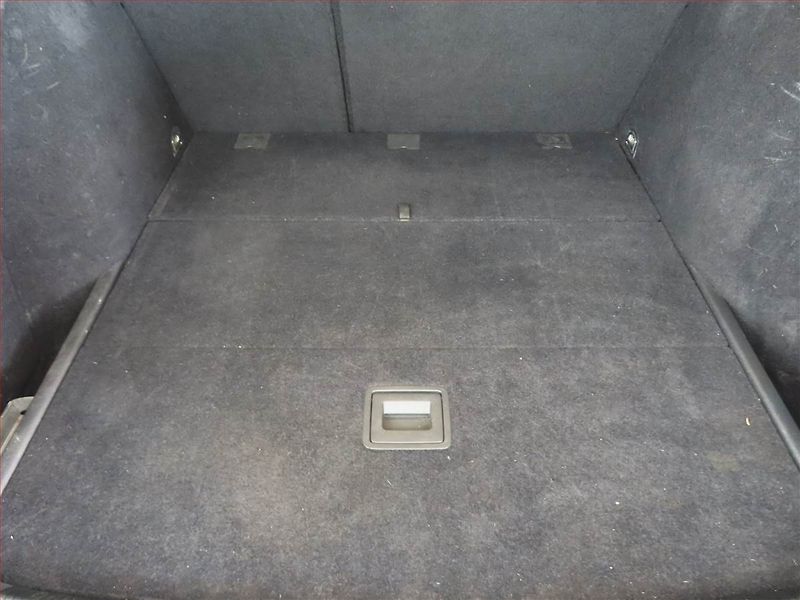 Volkswagen Golf (2010) Comfortline 1.6 TDI, 4X4 - fotka 12 z 14