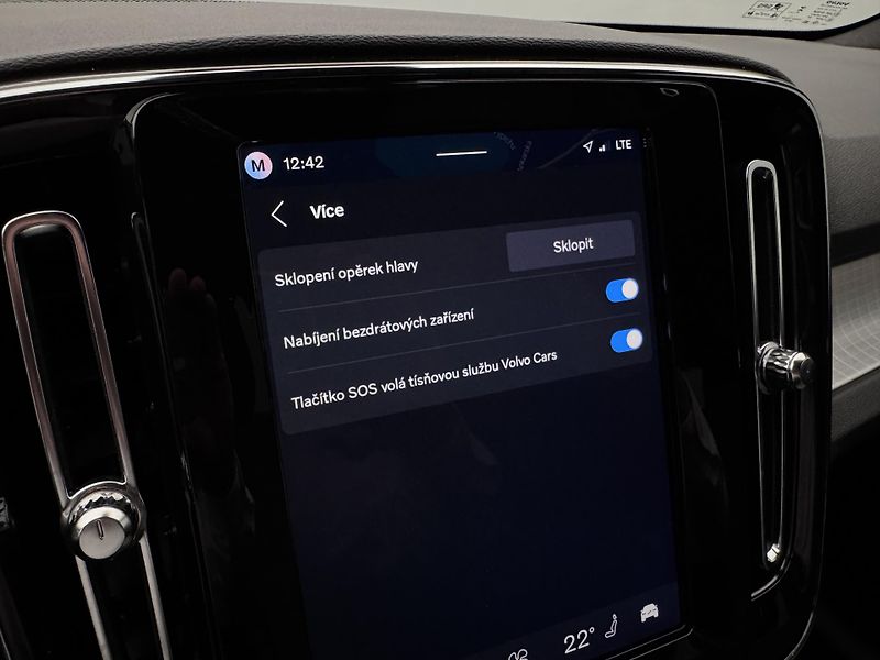 Volvo XC40 B3 DARK PLUS CZ REZERVACE - fotka 40 z 48