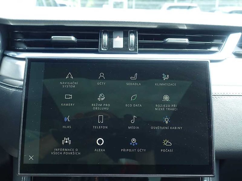 Jaguar F-Pace 2,0 R-Dynamic SE D200 4x4 - fotka 28 z 43