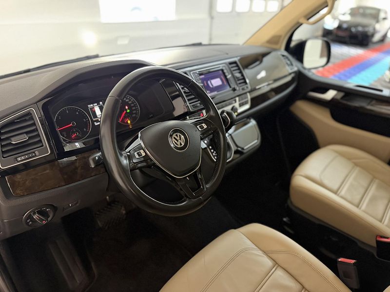 Volkswagen Multivan 2.0 TDI 4Motion Highline - fotka 34 z 43