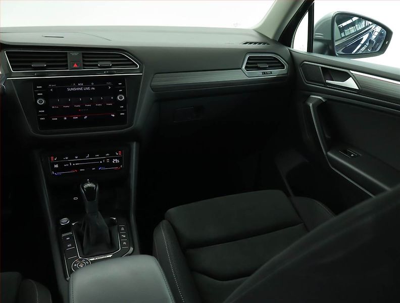 Volkswagen Tiguan (2023) Elegance 2.0 TDI - fotka 8 z 18