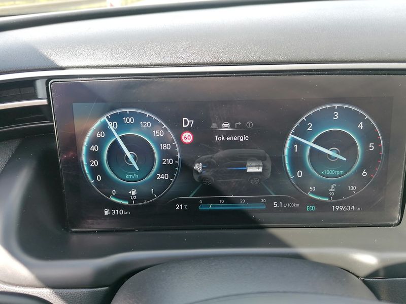 Hyundai Tucson (2021) 1.6 CRDi 100kW 48V Feel - fotka 12 z 41