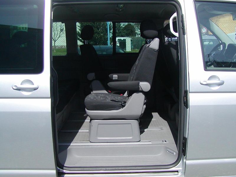 Volkswagen Multivan 2.5TDi, 96kW, KLIMA PAKET!! - fotka 29 z 51