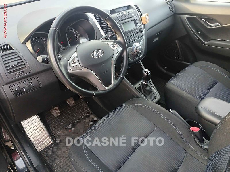 Hyundai ix20 (2014) 1.6CVVT, 1.maj,ČR, AC, park - fotka 3 z 3