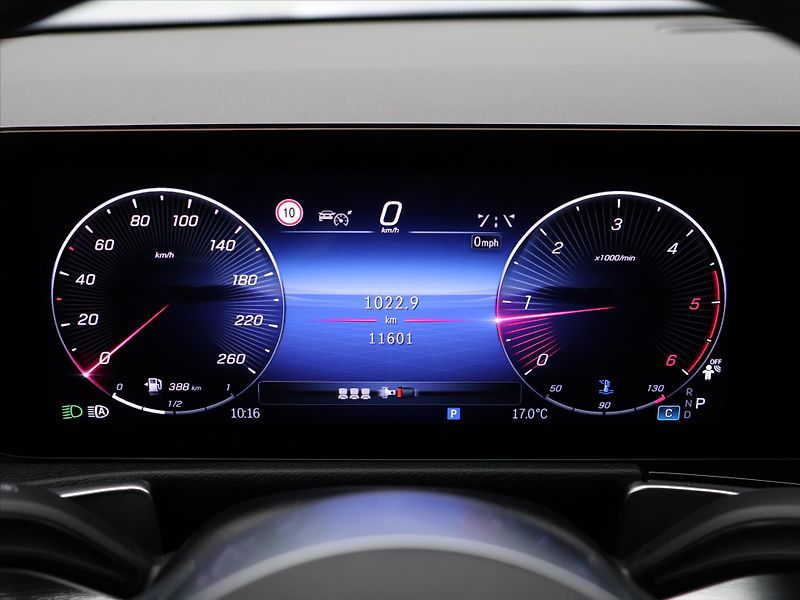Mercedes-Benz GLB 2,0 200d 110kW 4MATIC CZ - fotka 18 z 34
