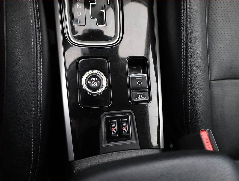 Mitsubishi Outlander (2017) 2.2 DI-D, 4X4, Automat - fotka 12 z 21