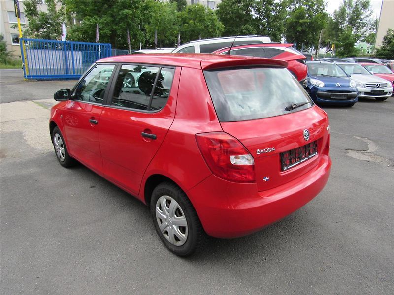 Škoda Fabia 1,2 i 44kW Active - fotka 4 z 28