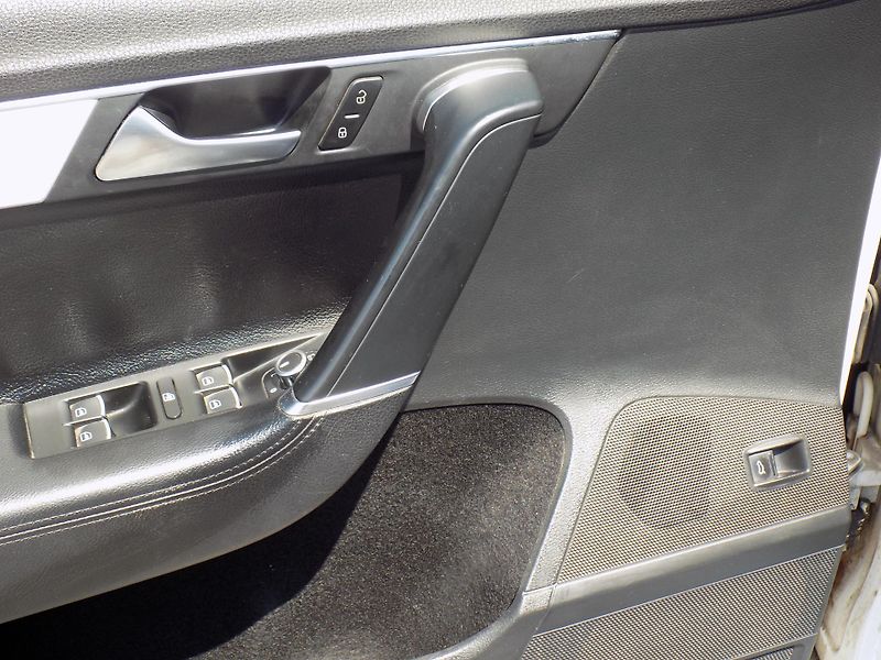 Volkswagen Passat 2,0 TDI 130 KW ALCANT. VÝHŘEV - fotka 37 z 61