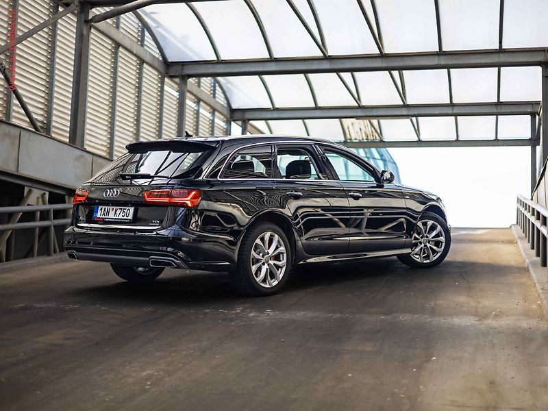 Audi A6 (2017) 3.0 TDi quattro, ČR, AT, LED - fotka 4 z 19