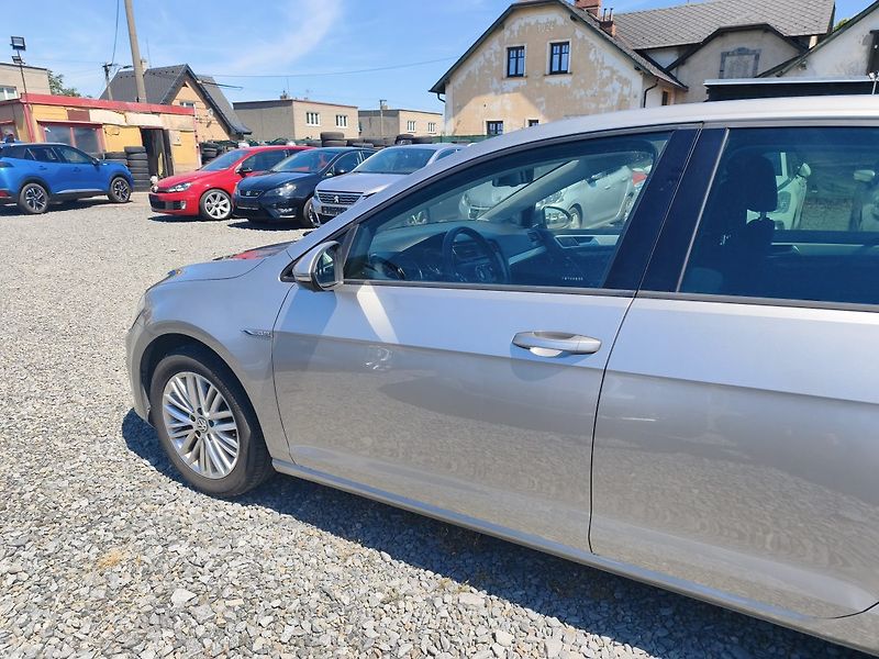 Volkswagen Golf (2015) - fotka 25 z 37