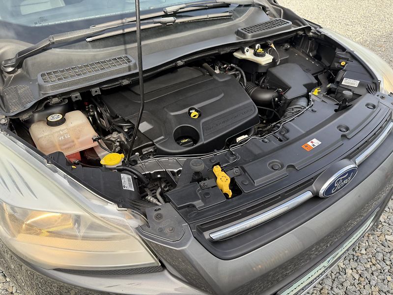 Ford Kuga 2.0TDCi 140PS 162TKM SERVIS!!! - fotka 82 z 162