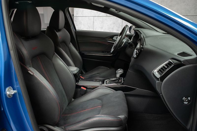 Kia Pro_Ceed 1.6 T-GDi 150kW GT*ZÁRUKA*ČR* - fotka 12 z 42