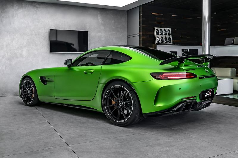 Mercedes-Benz AMG GT Keramiky, performance, kamera - fotka 7 z 27
