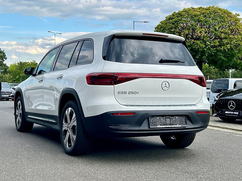Mercedes-Benz EQB (2025) 250+ Electric Art - fotka 5 z 30