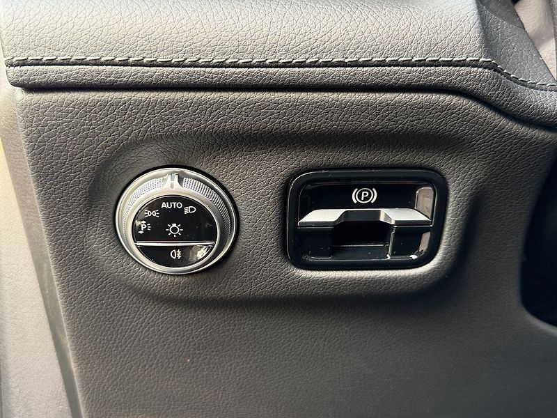 Mercedes-Benz EQS 450 4MATIC SUV Electric Ar - fotka 21 z 34