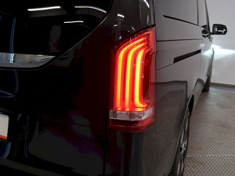 Mercedes-Benz Třídy V (2020) 300d L EXCLUSIVE WEBASTO BURME - fotka 11 z 39