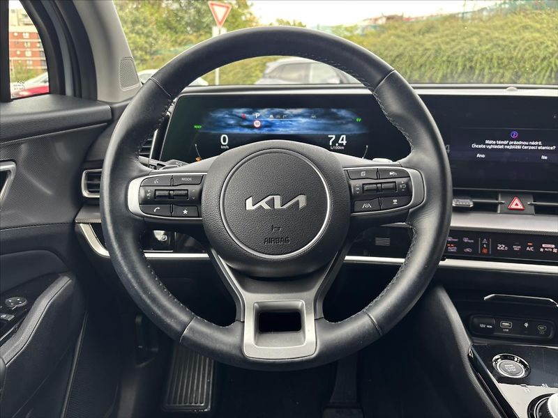 Kia Sportage 1,6 TGDi HEV AT TOP ADAPTIV - fotka 18 z 49