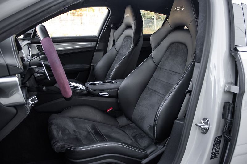 Porsche Panamera - fotka 13 z 27