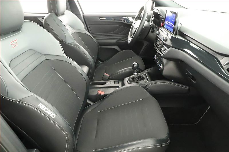 Ford Focus (2020) 2.3 EcoBoost ST - fotka 7 z 20