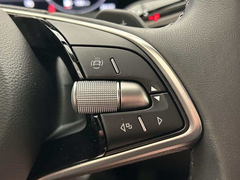 Škoda Superb 2.0 TDI L & K - fotka 23 z 33