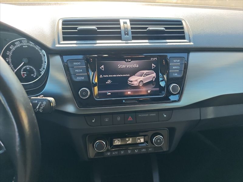 Škoda Fabia 1,0 TSI 70 Style - fotka 9 z 11