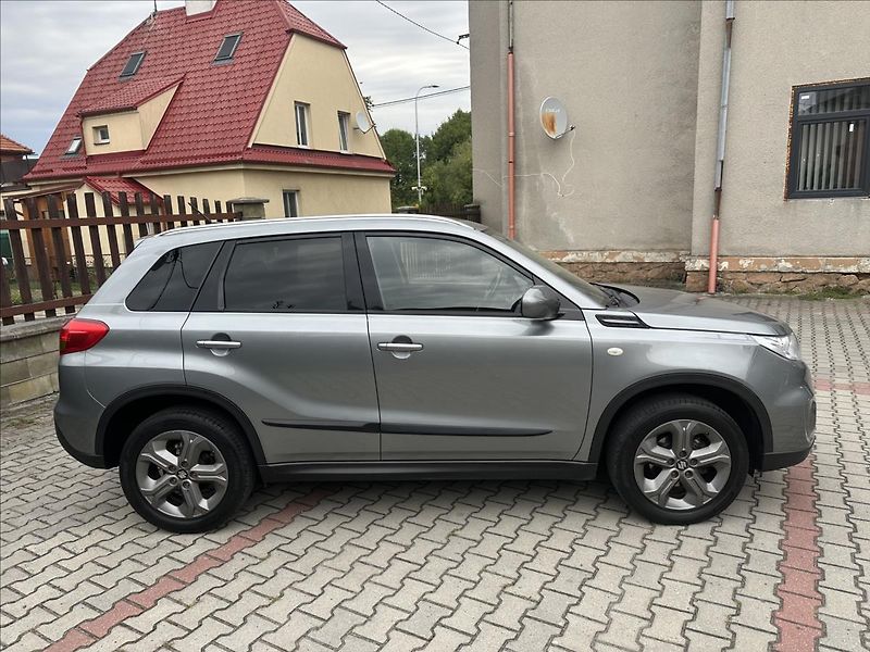 Suzuki Vitara 1,6 4x4 TAŽNÉ - fotka 2 z 30