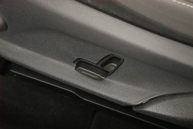 Mercedes-Benz GLC (2017) 220 d 4MATIC - fotka 20 z 21
