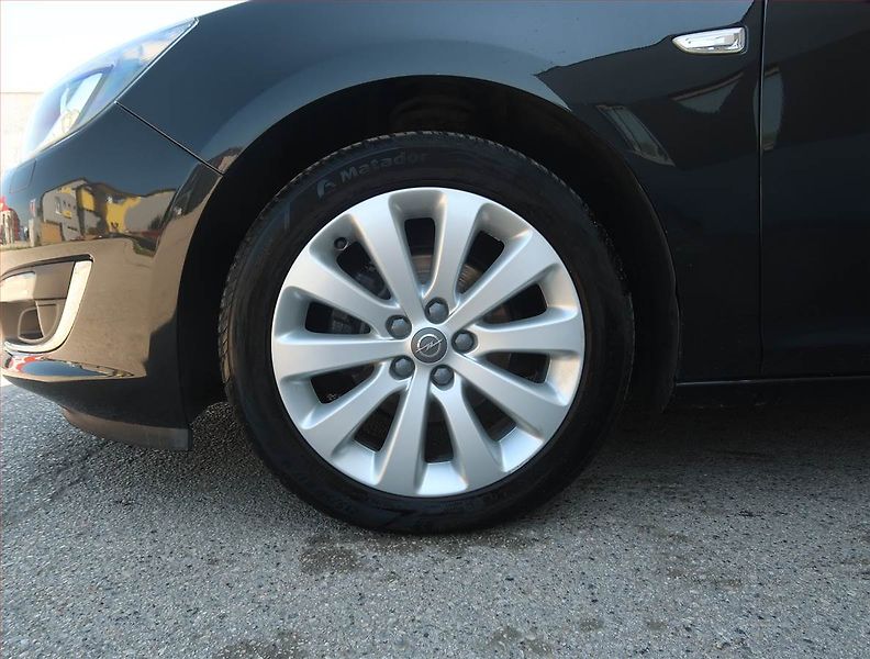 Opel Astra (2012) 1.4 T, Xenony, Tempomat - fotka 15 z 17