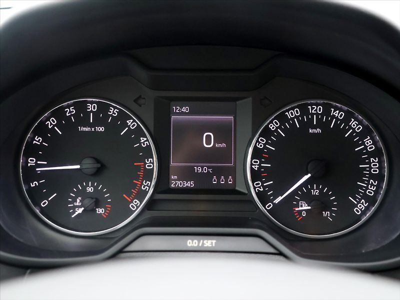 Škoda Octavia 1,6 TDI 77 kW Elegance Aut.kli - fotka 16 z 29