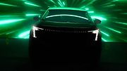 Sedmimístná elektrická Škoda se začíná odhalovat.