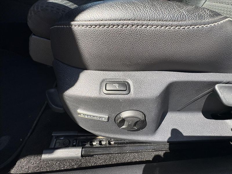 Volkswagen Golf 1,4 TSi92kW LPG,Highline,Servi - fotka 11 z 45