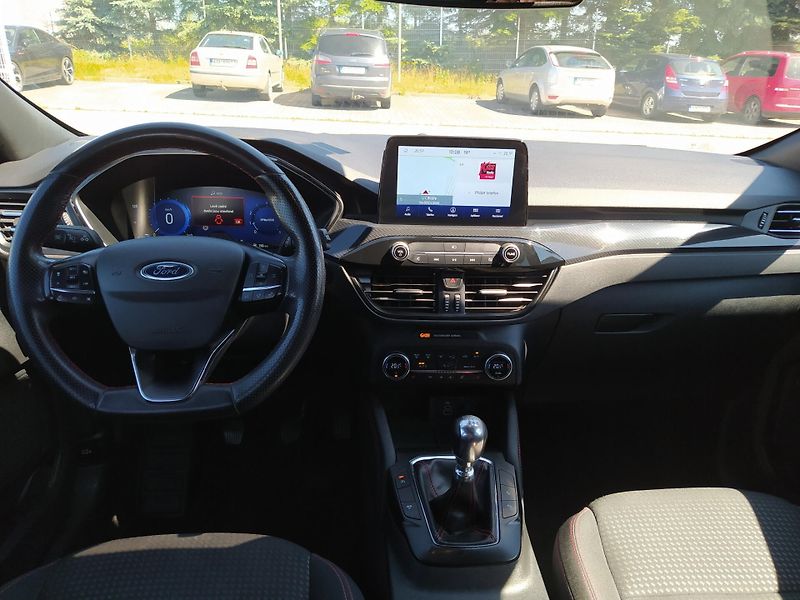 Ford Kuga (2023) 1,5 EcoBoost 110kW ST-Line - fotka 9 z 22