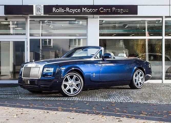 Rolls-Royce Phantom Drophead Coupé.