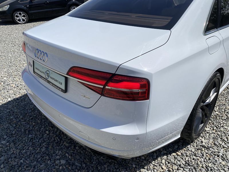 Audi A8 S8 4.0i V8 520PS CZ DPH EXTRA! - fotka 46 z 176