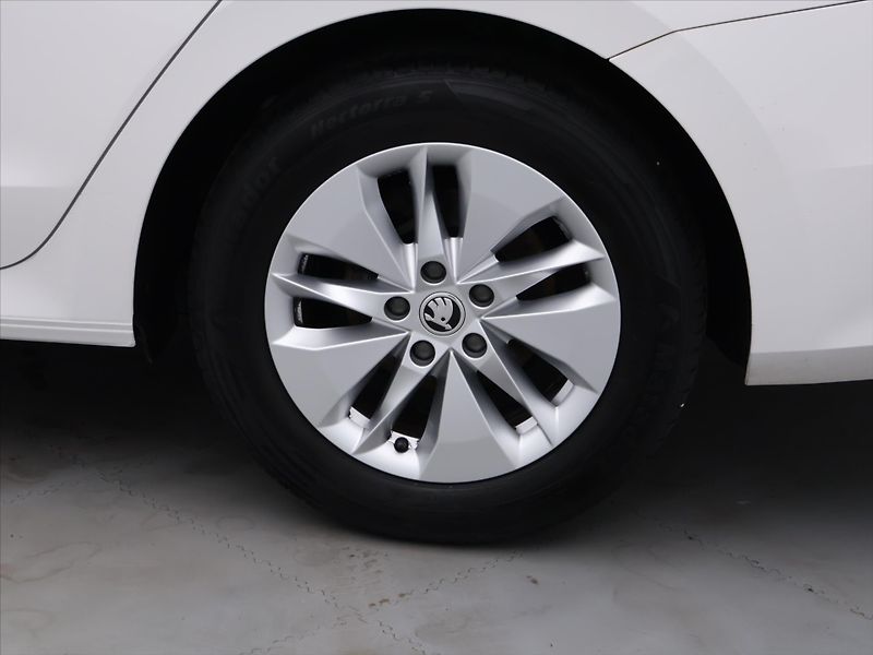 Škoda Octavia 2,0 TDI CZ 1.Maj LED DPH - fotka 23 z 30