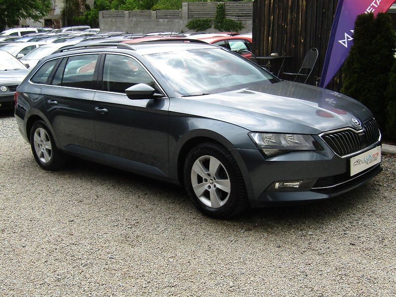 Škoda Superb (2018) 1.6 TDI 88kW DSG - fotka 7 z 38