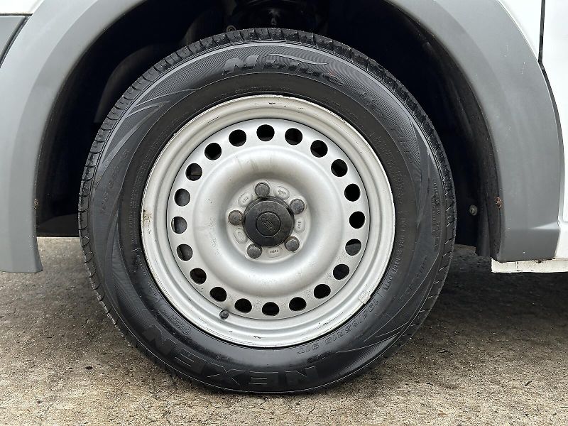 Ford Transit Connect 1.8TDCi 75PS LWB MAXI 220L 2 M - fotka 13 z 25
